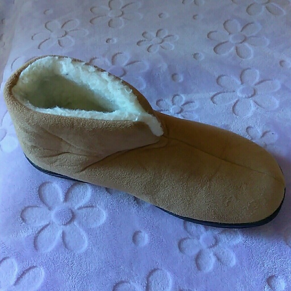 Men's Slippers R.G. Barry Corp. - Picture 5 of 7